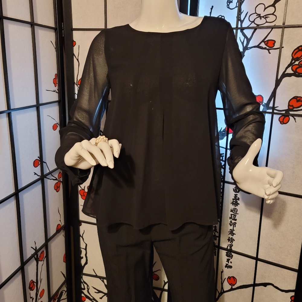 MINE LADIES BLACK BABY DOLL PLEATED FRONT/PEEK A BOO BACK BLOUSE/SIZE SMALL - Picture 1 of 14